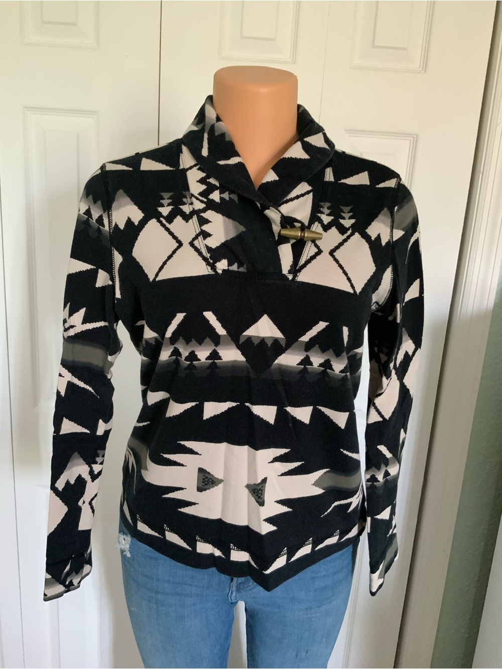CHAPS Denim Geometric Aztec Print Pullover Top Size M